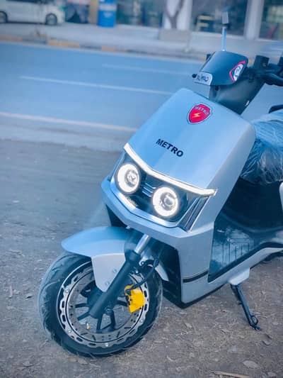 Metro M6 Lithium Battery