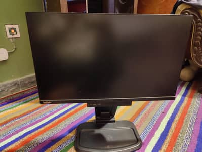 Lenovo 24 inch borderless 1920 x 1080 resolution( line ha )