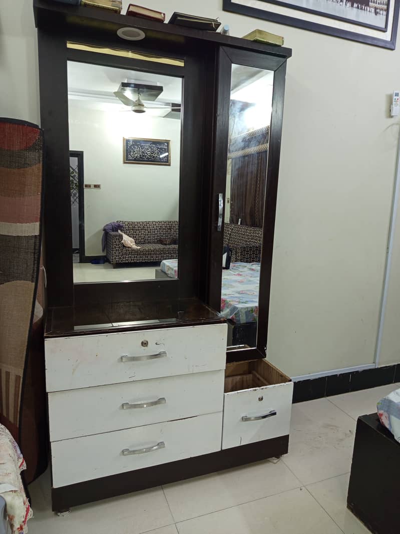 Bed,led wall,dressing table 2