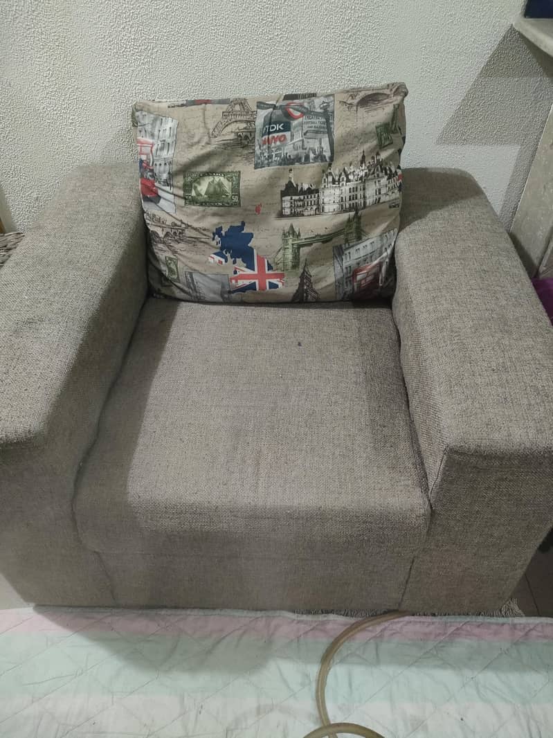 5 seater sofa 0