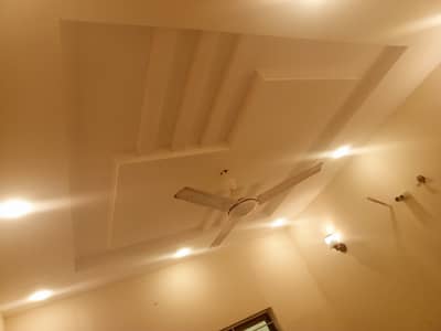 4 bed Room attached washroom villa near park and Mosque main Buleward Road for sale