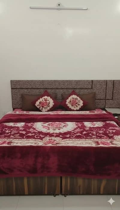 Bed for sale urgently without matress