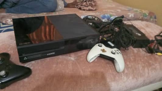 Xbox fat one console.