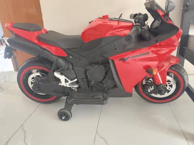 R1 motor bike for kids just 2 days used