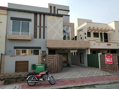 Separate Gate Like New 10 Marla LOwer Portion For Rent In Janiper Sector C Block Bahria Town Lahore