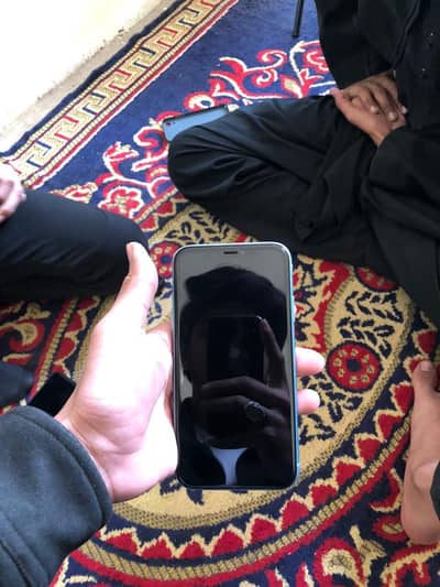 Iphone XR bypass 128 gb