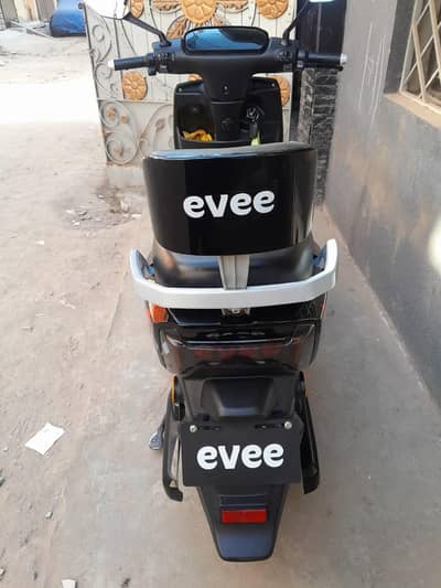 evee electric scooty