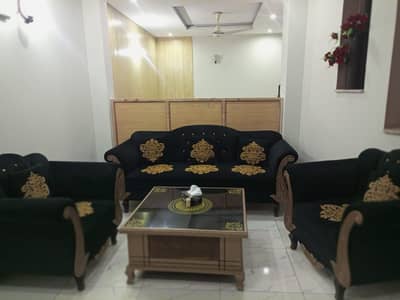 Black and Golden Luxury 5 seater sofa set for sale.