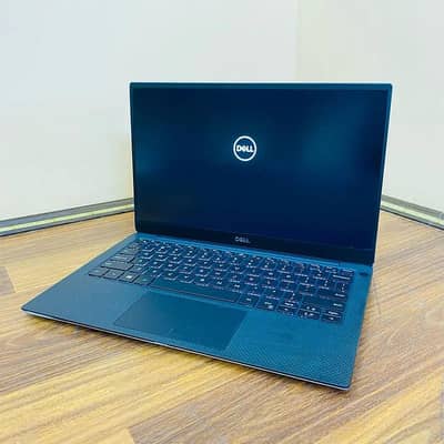 Dell XPS 13 7390 | Core i7 10th Gen | 6-Core | 13.3″ FHD | Premium