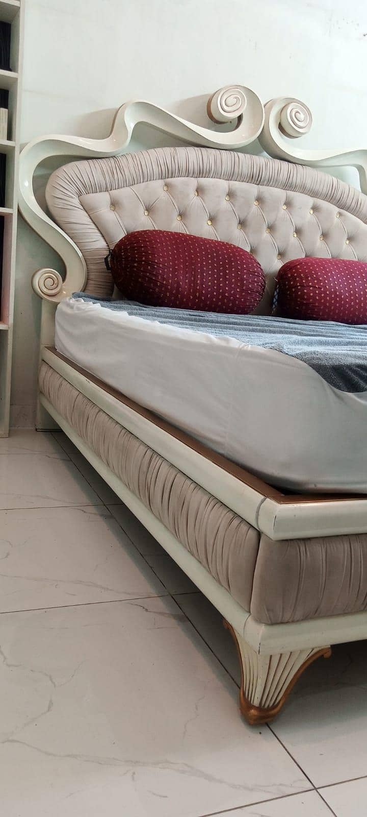 double bed with dressing 3