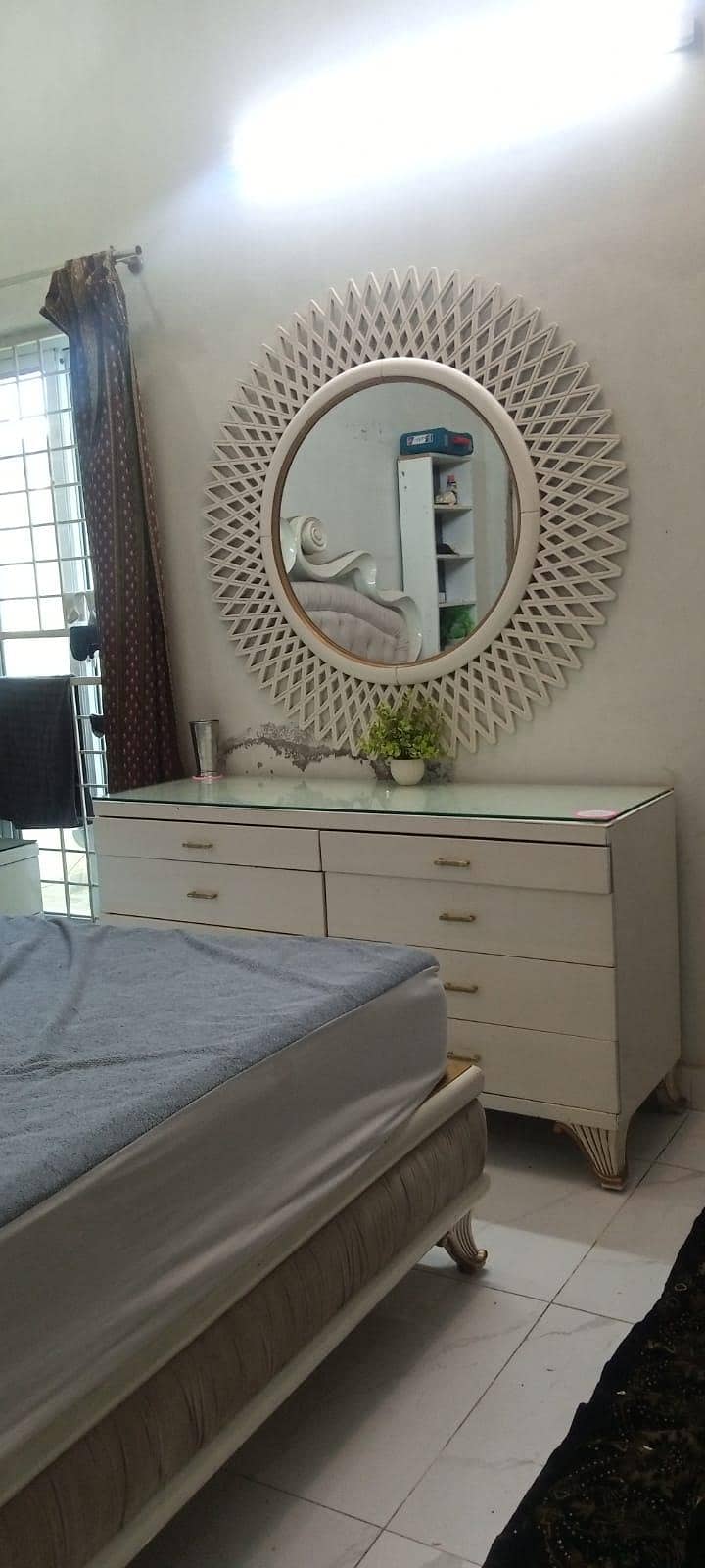 double bed with dressing 0