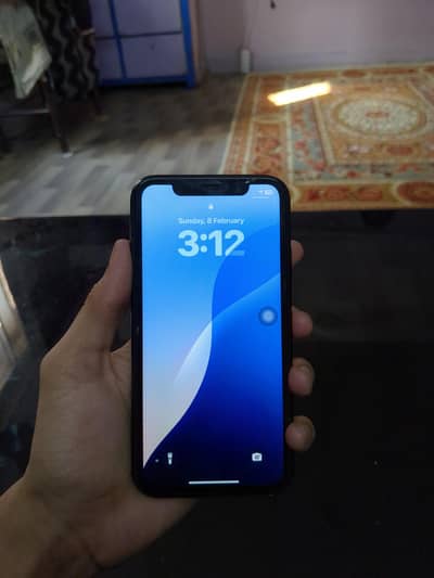 iphone XR { factory unlocked }