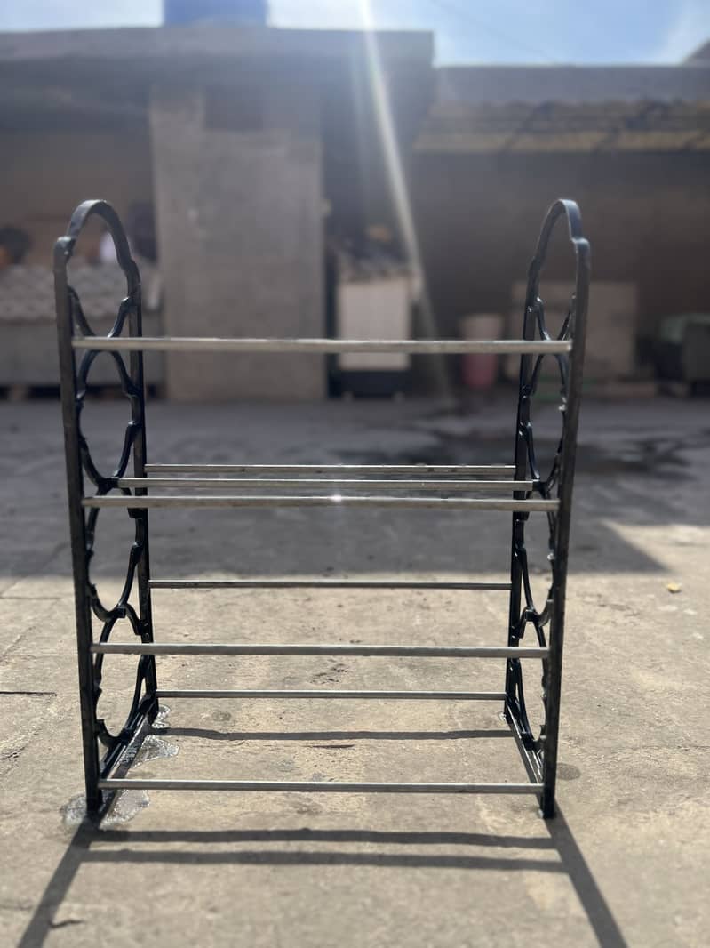 Shoe rack 0