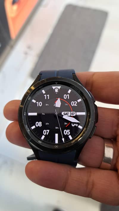 Samsung GALAXY Watch 4 Classic "Super amoled display"