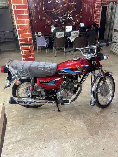 Honda 125 low mileage urgent sale