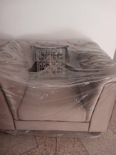 Majestic & Beautifully Designed 5 Seater Sofa