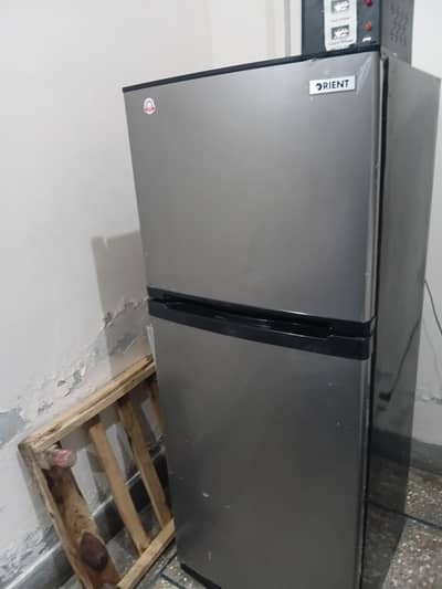 orient fridge for sell with stablizer and stand