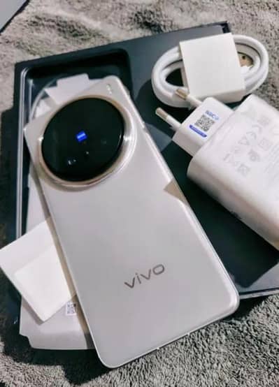 Vivo x200 pro new condition