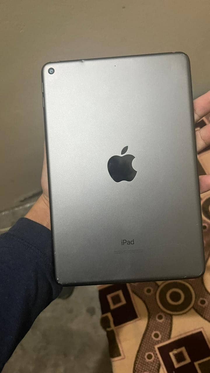 ipad mini 5 / 64GB 0