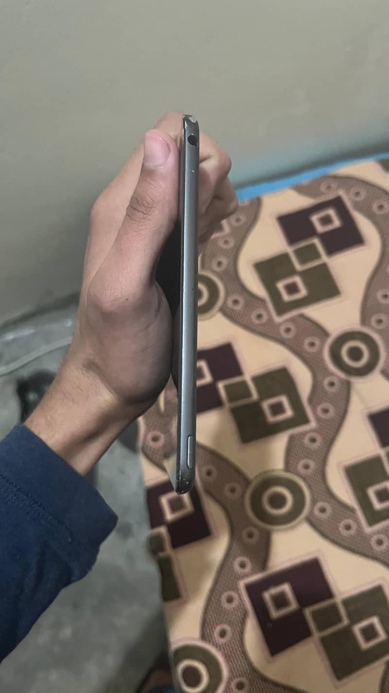 ipad mini 5 / 64GB 3