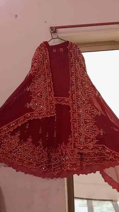 women heavy wedding bridal dress