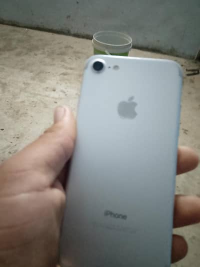 32gb All ok just battery 60 hai only whatsapp 03408720310