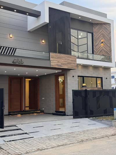 Designer 10 Marla House for Sale