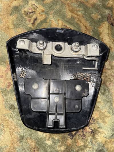 GSX-R600 SEAT COWL ORIGINAL