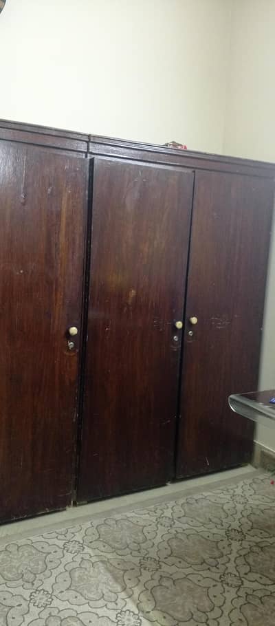 3 door cupboard