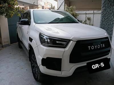 Toyota Hilux Revo GR-S