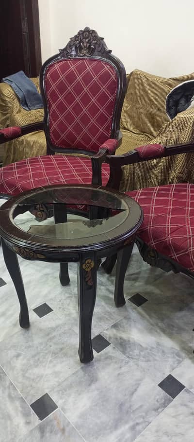 2 coffee chinioti chairs with table mirror broken