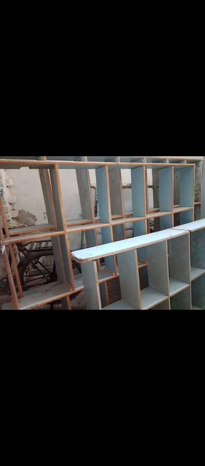 I want to sell my shop racks.