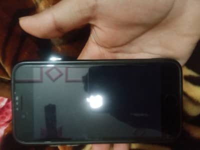 Iphone SE 2nd generation. 64gbroom 3gb ram