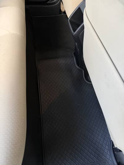 Honda City 2023 - Floor Mats + Shades + OEM infotainment screen + Bulb