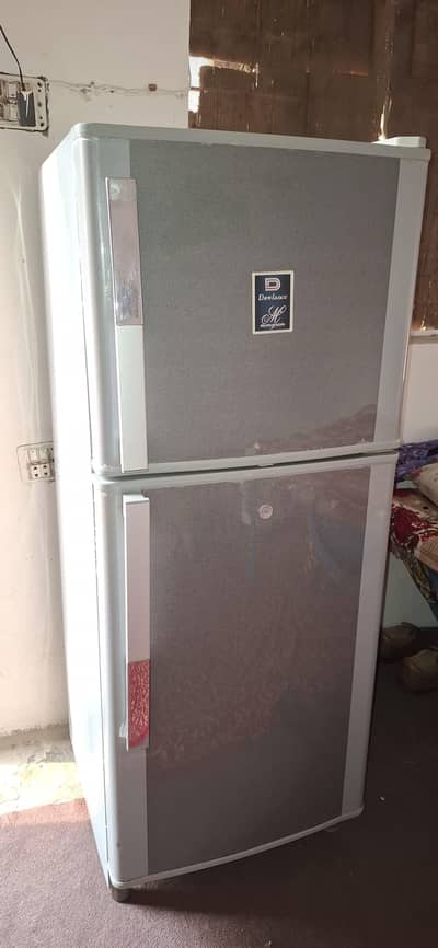 Dawlance fridge 10 Cubic feet