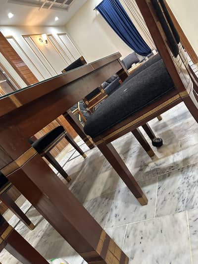 Daini g table wodden antique