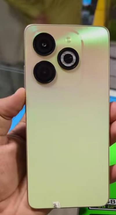 original box and charger bhi hai