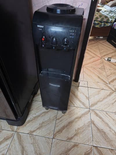 Water Dispenser with Mini Fridge