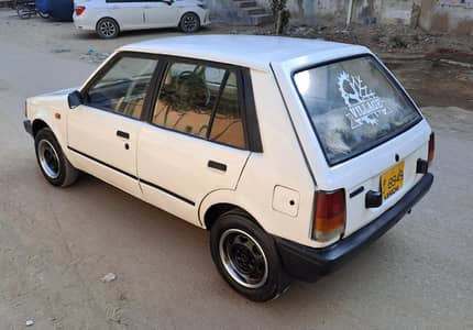 Charade 1985 White Excellent