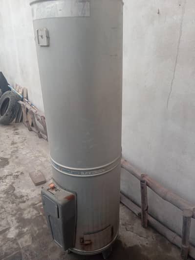 Geyser for Sale – Excellent Condition