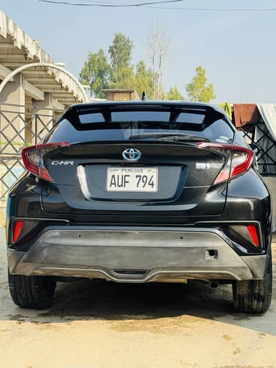 Toyota C-HR G-LED Hybrid 2019 (2024 Import) | Grade 5 | LHR Reg