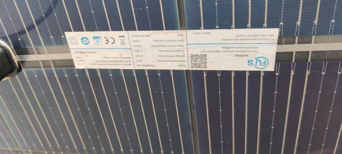 SOLAR PANNELS 4(280 WATTS)