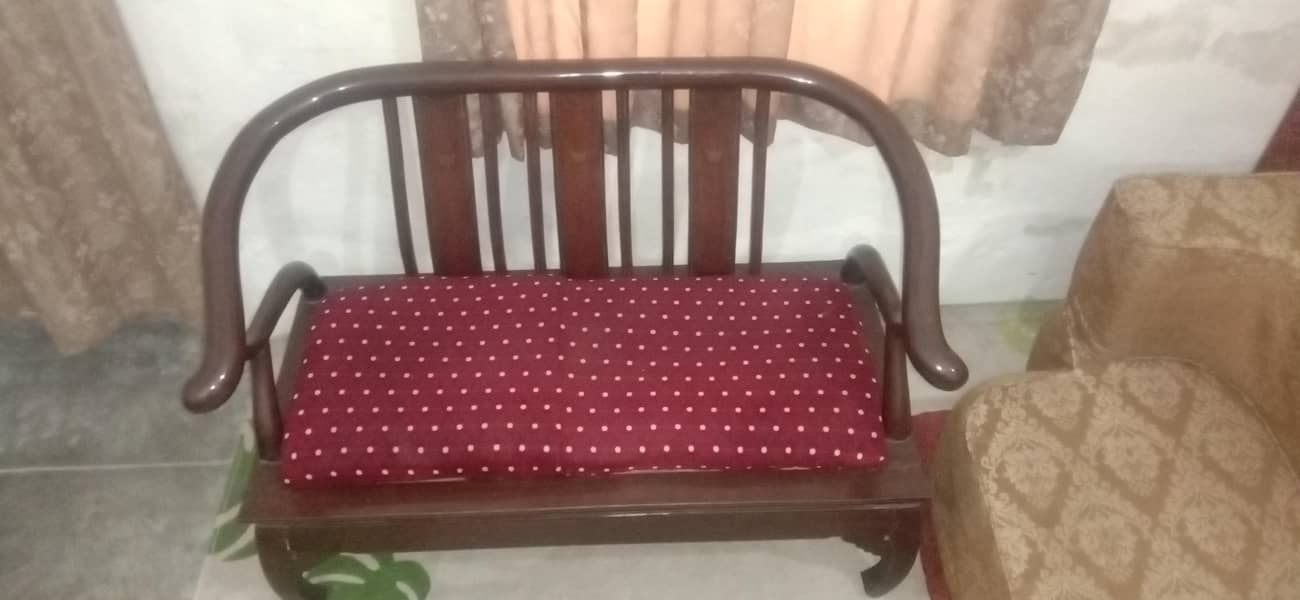 سیکنڈ ہینڈ لکڑی کا صوفہ سیٹ فروخت کے لیے دستیاب ہے، 0