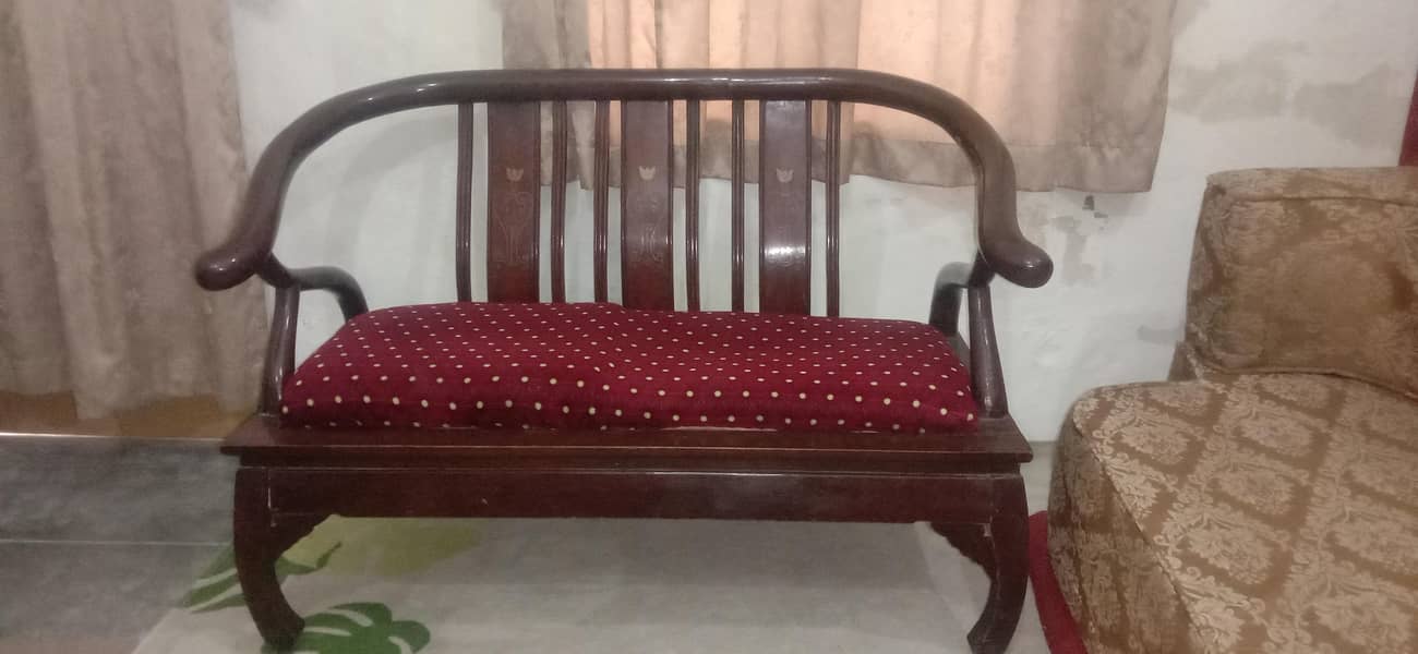 سیکنڈ ہینڈ لکڑی کا صوفہ سیٹ فروخت کے لیے دستیاب ہے، 4