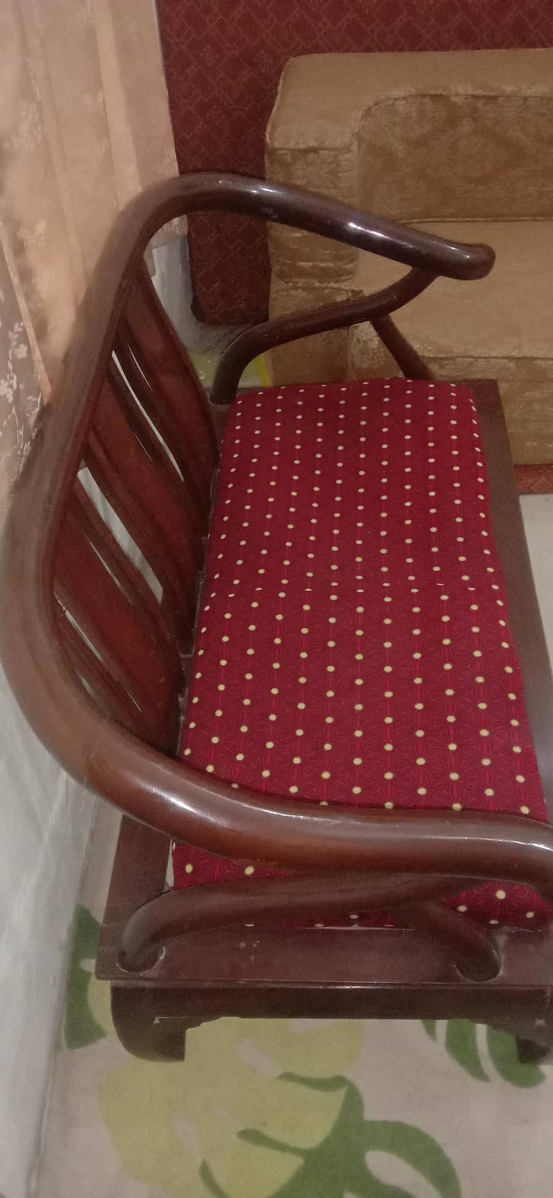 سیکنڈ ہینڈ لکڑی کا صوفہ سیٹ فروخت کے لیے دستیاب ہے، 5