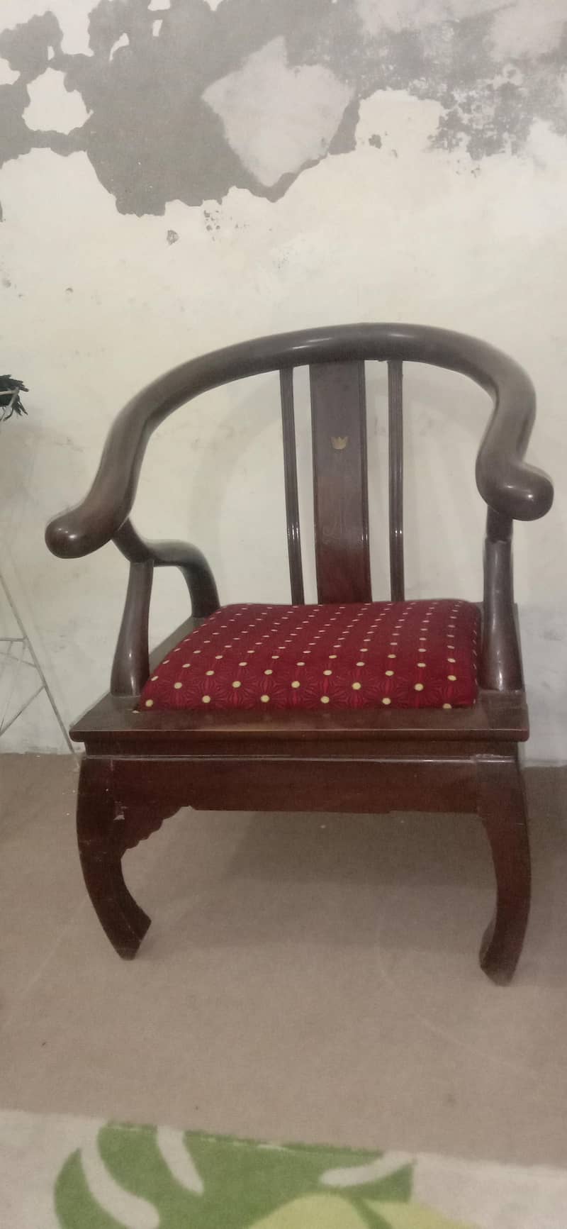 سیکنڈ ہینڈ لکڑی کا صوفہ سیٹ فروخت کے لیے دستیاب ہے، 6