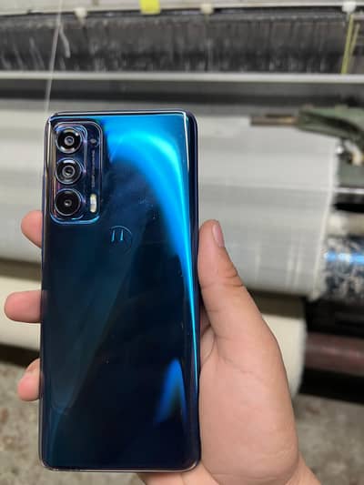 Motorola edge 5g 2021 model