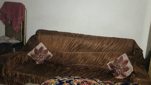 5 setterr sofa. new ha bilkul