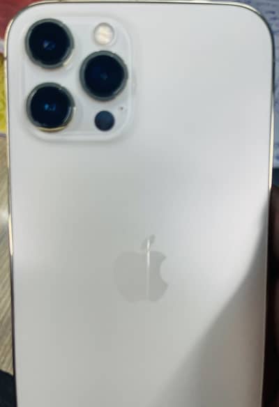 10 / 10 golden colour 77 battery health 128 go