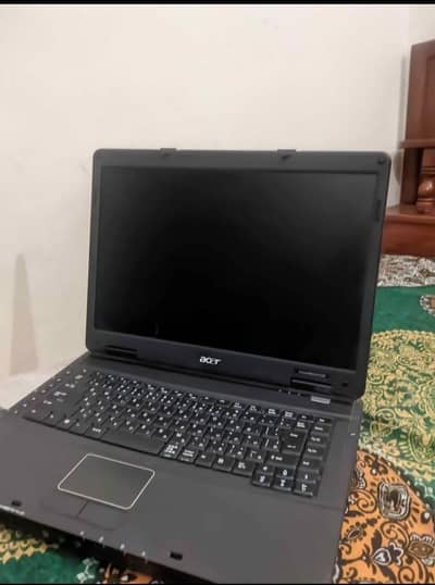 iam Selling Acer Laptop Acer Travel Mate5330
